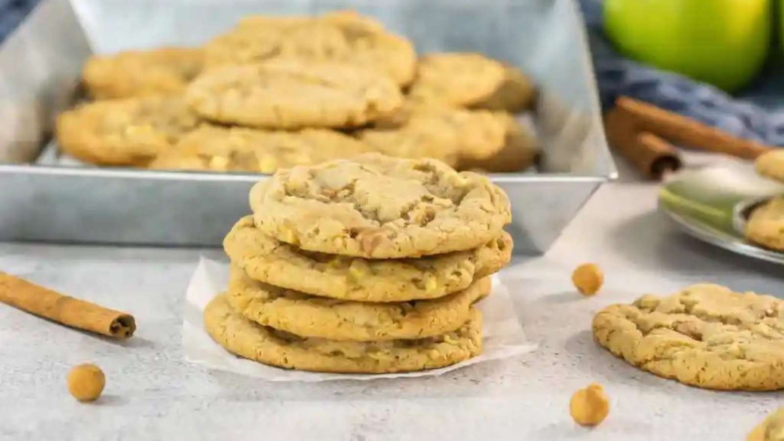 Caramel Swirl Apple Oatmeal Treats