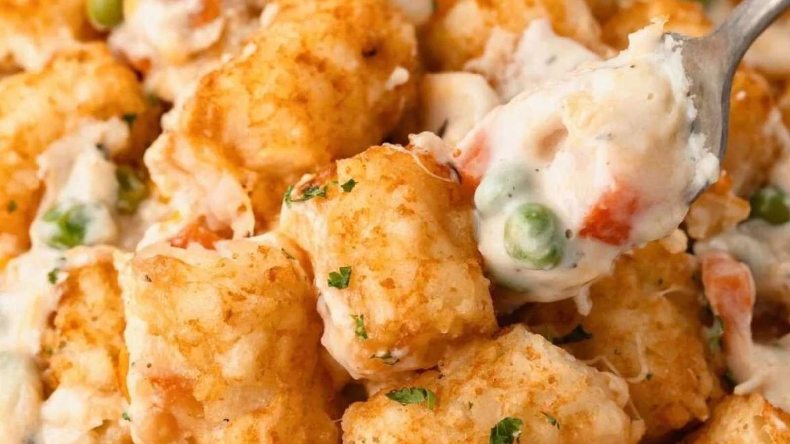 Creamy Chicken Tater Tot Delight