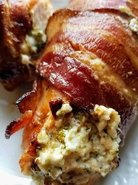 Low-Carb Chicken Delight with Smoked Bacon