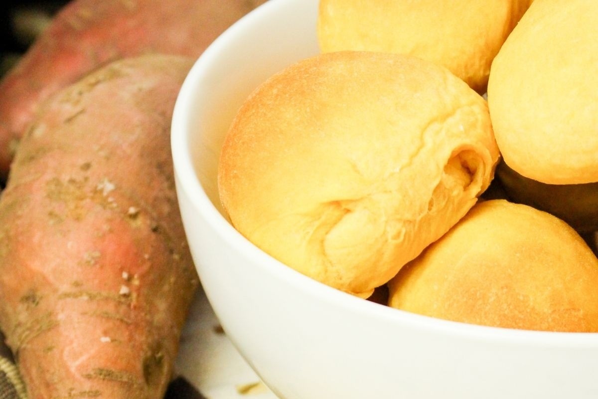 Spiced Sweet Potatoes Dinner Rolls