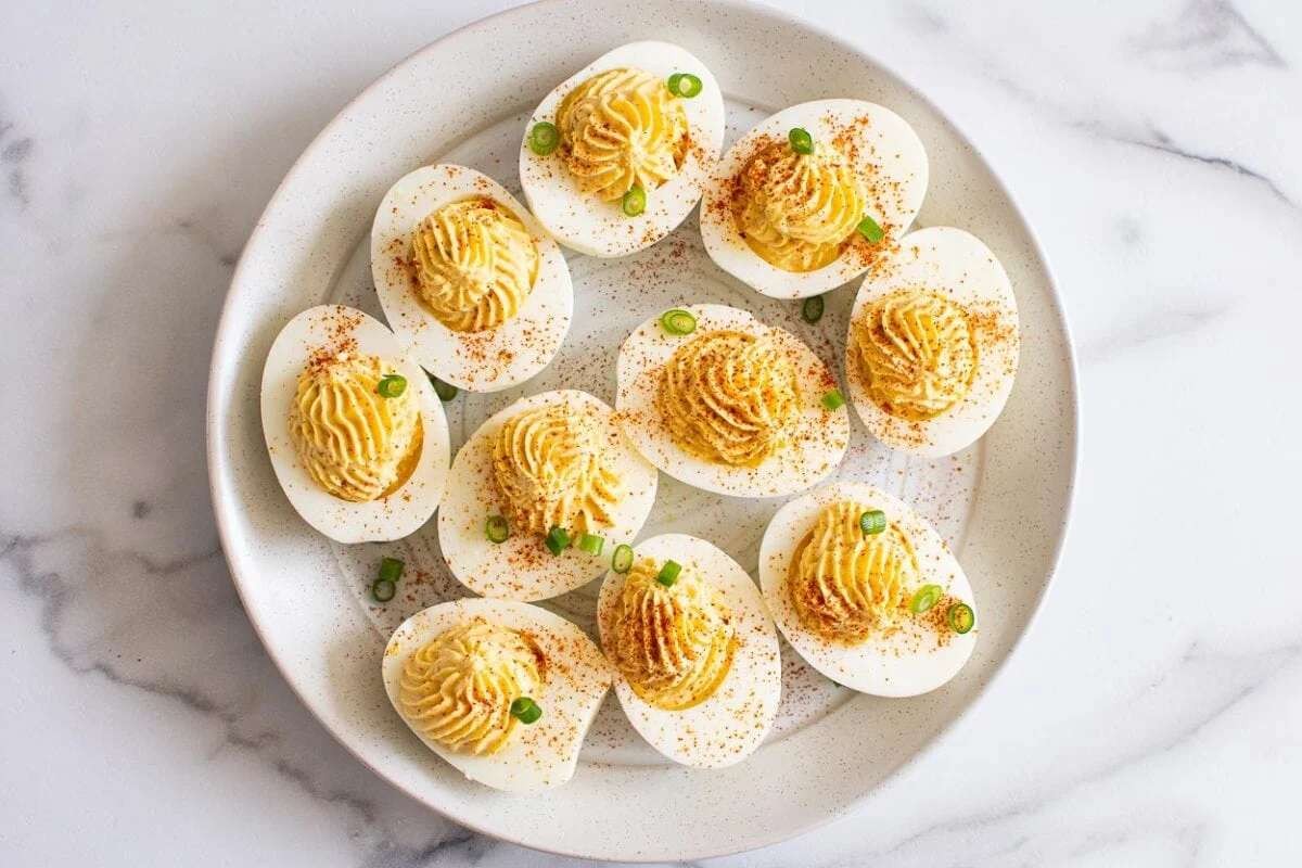 Greek Yogurt Deviled Egg Twist