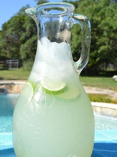 Summer Sipper: Refreshing Lime Cocktail