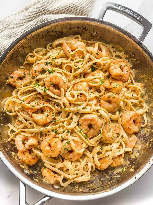 Creamy Shrimp Pasta with Garlic Delight