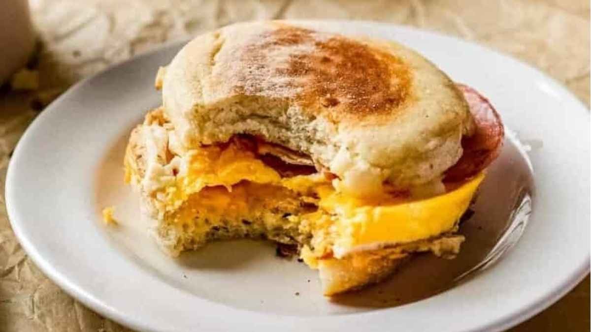 Easy Breakfast Egg McMuffin Copycat