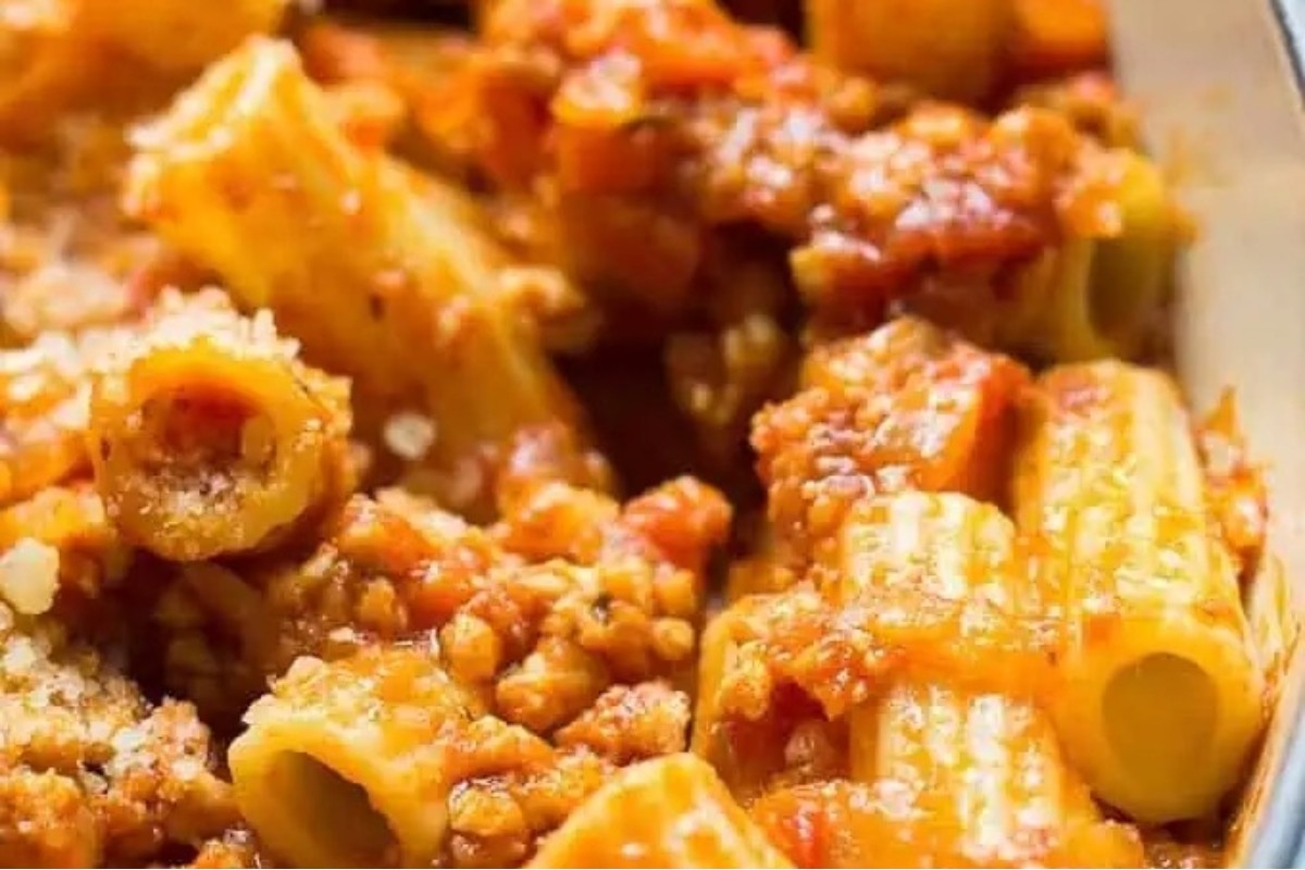Quick Chicken Ragu Pasta Delight