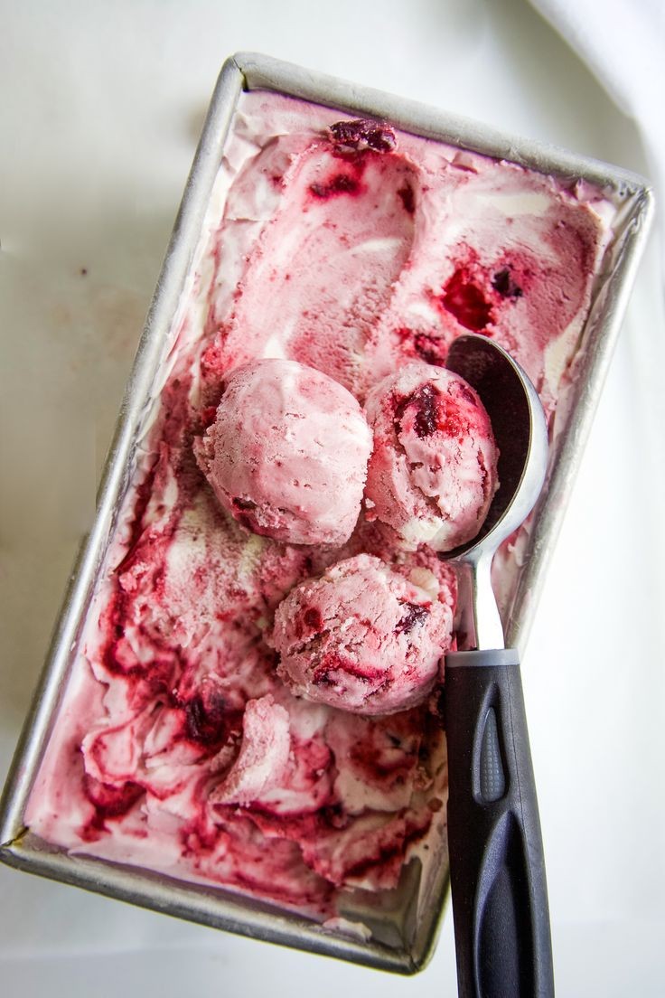 Refreshing Detox Smoothie with Cherry & Pomegranate