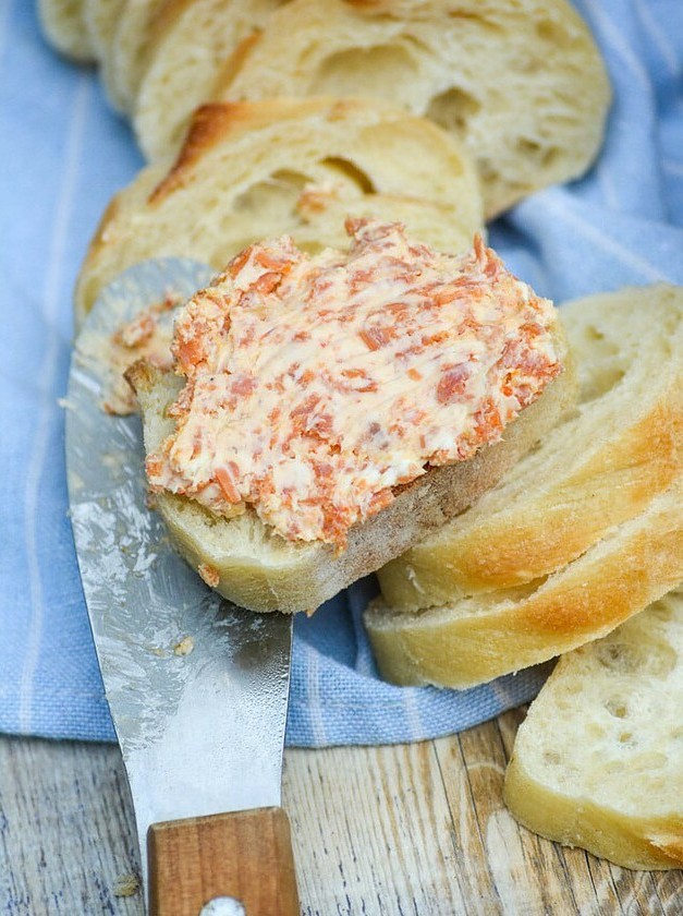 Creamy Pepperoni Dip Delight