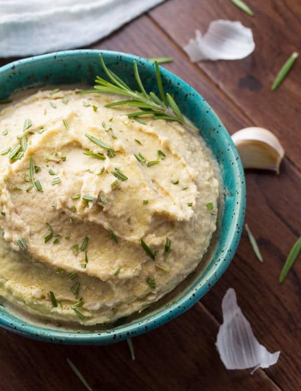 Roasted Garlic White Bean Dip Delight
