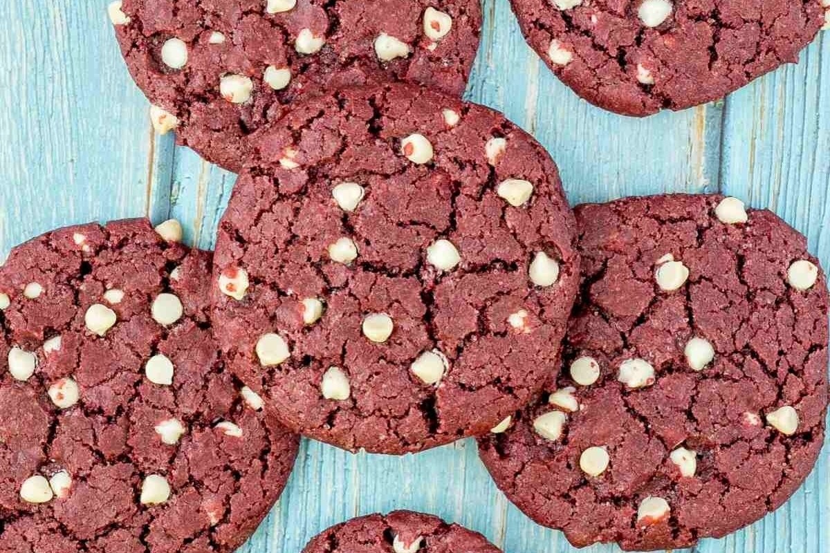 Velvet Red Chocolate Chip Dream Cookies