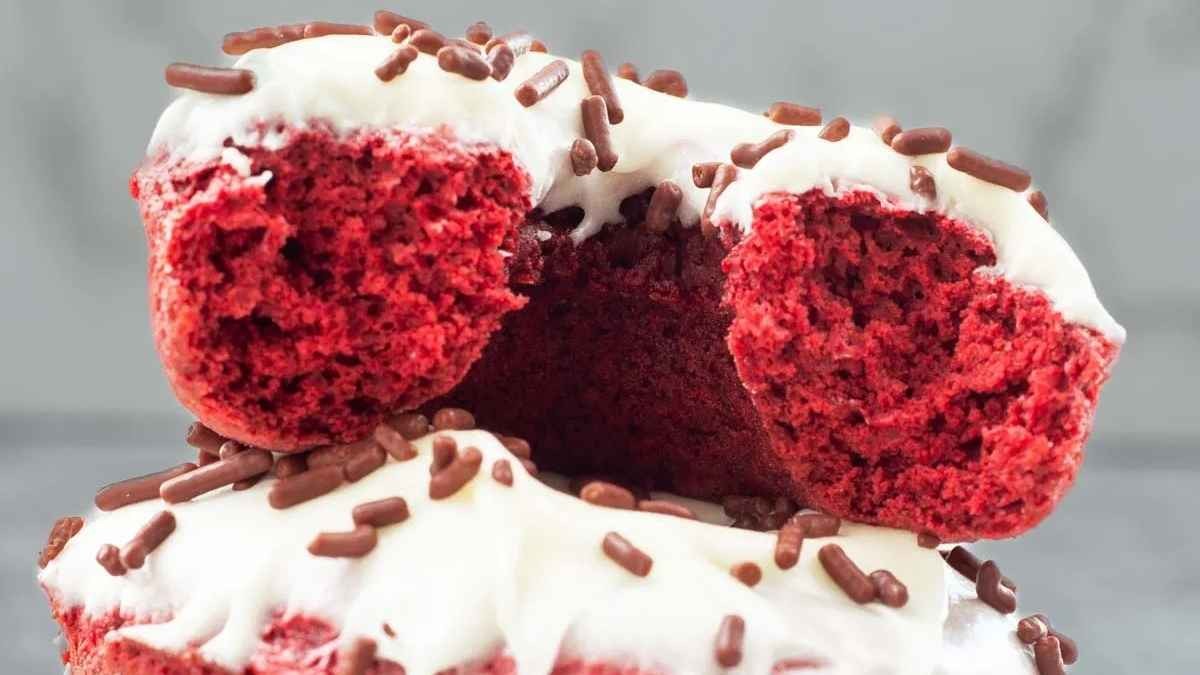 Quick Baked Donuts in 2 Easy Steps