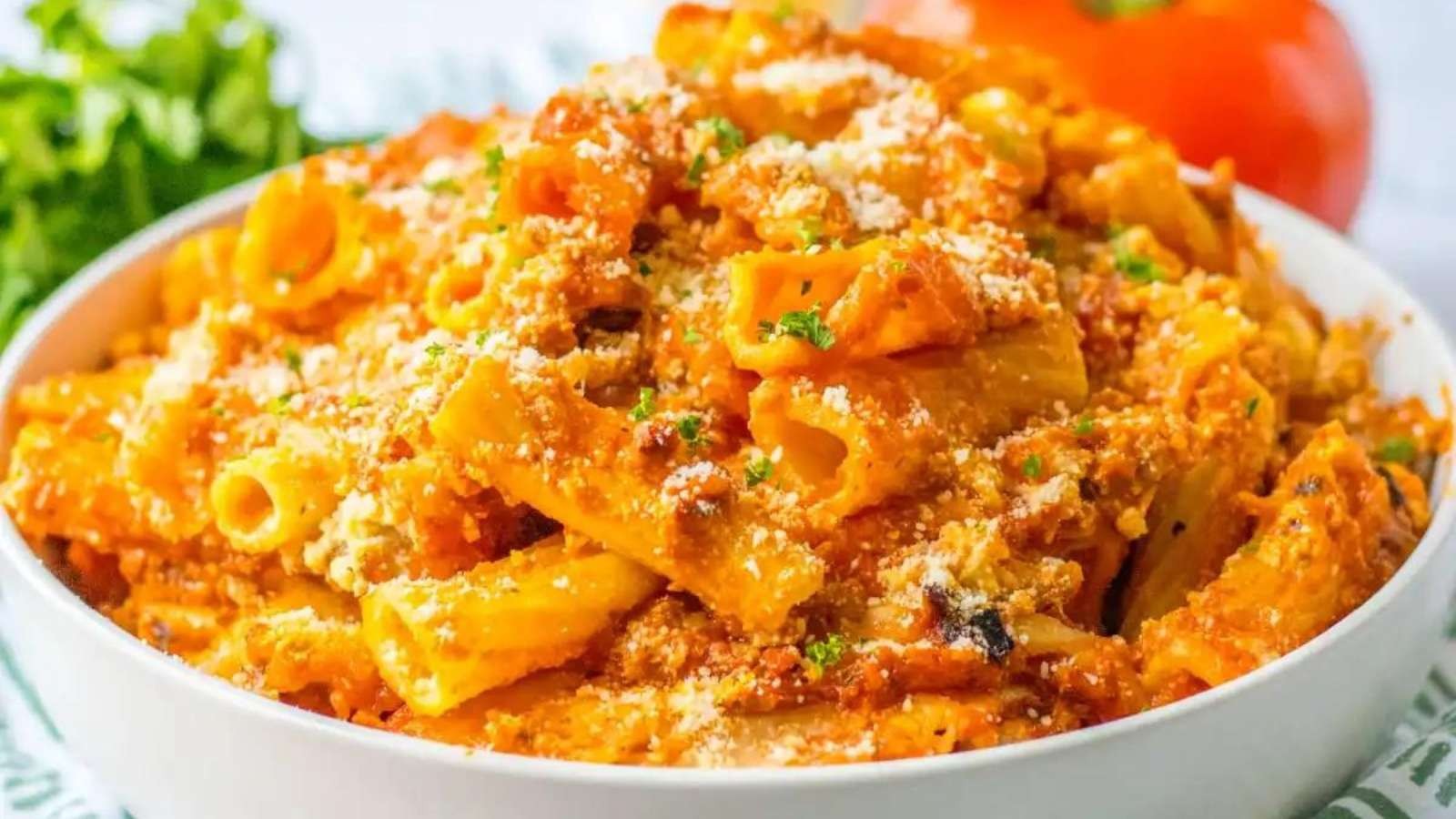 Creamy Slow Cooker Pasta Bake