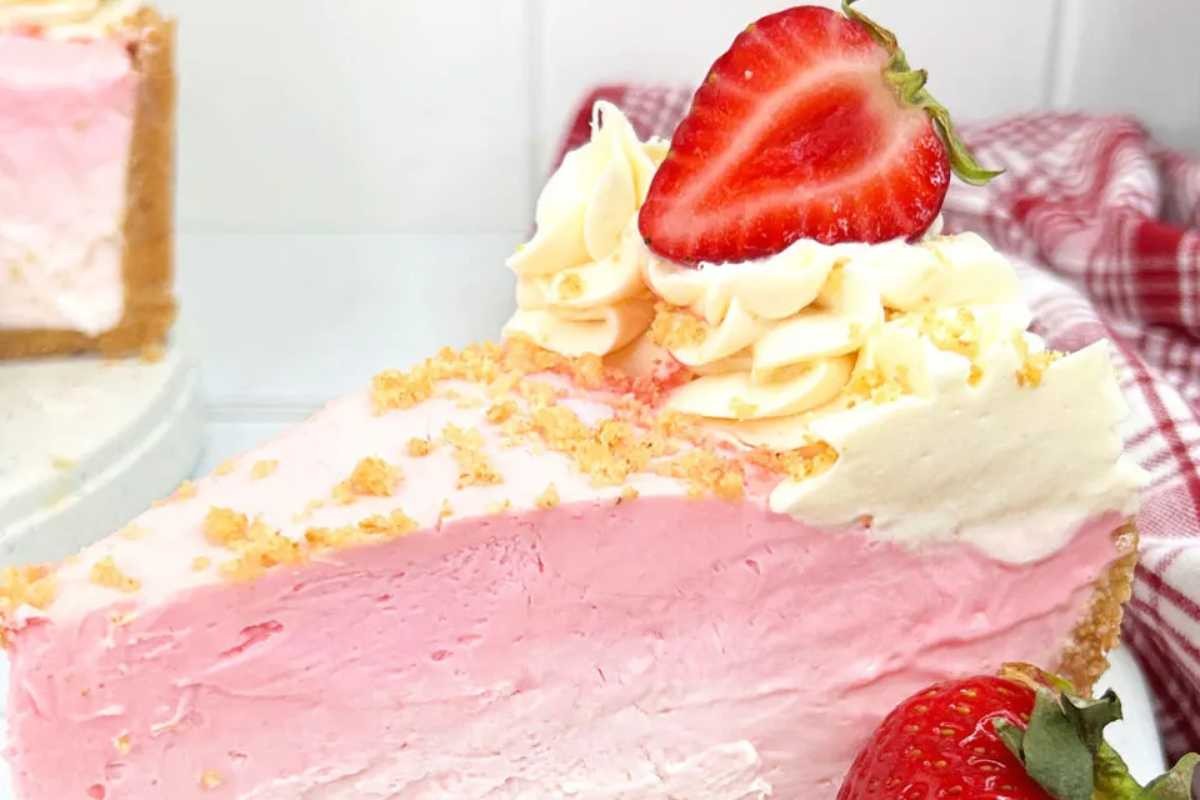 Strawberry Cheesecake Without Baking