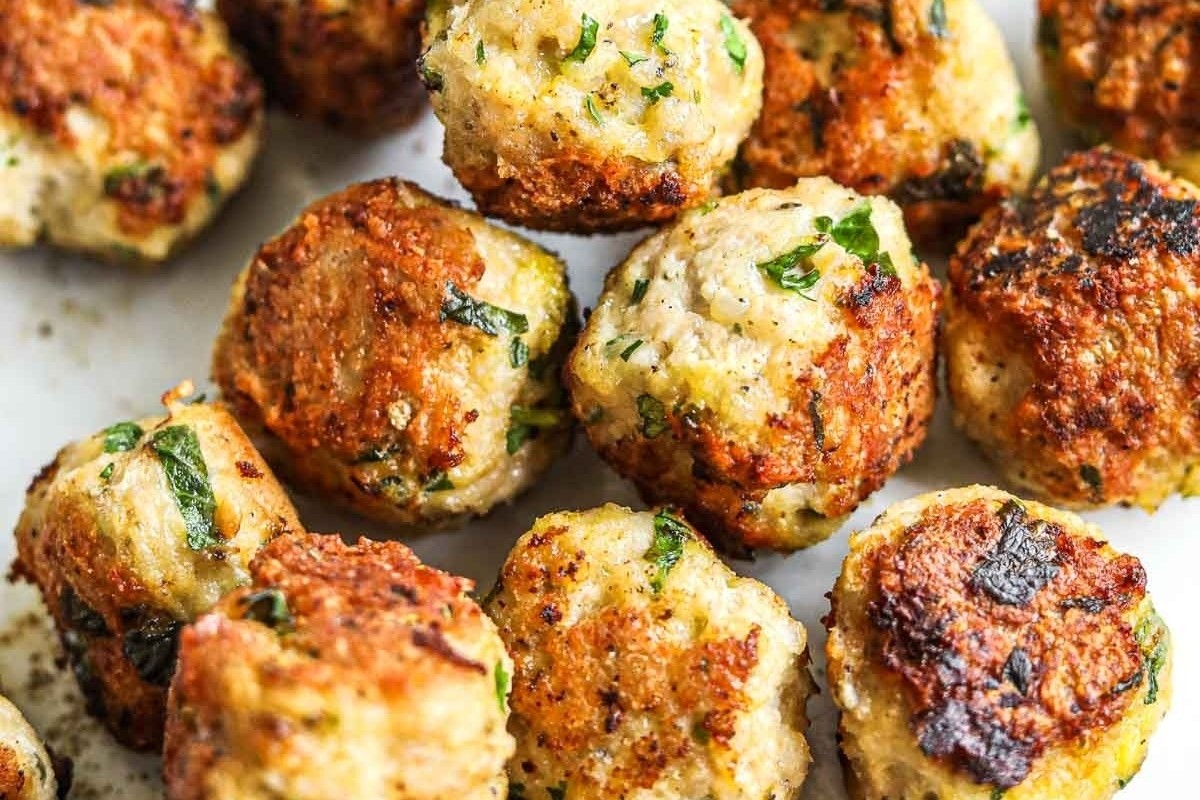 Flavorful Italian-Style Chicken Meatball Recipe