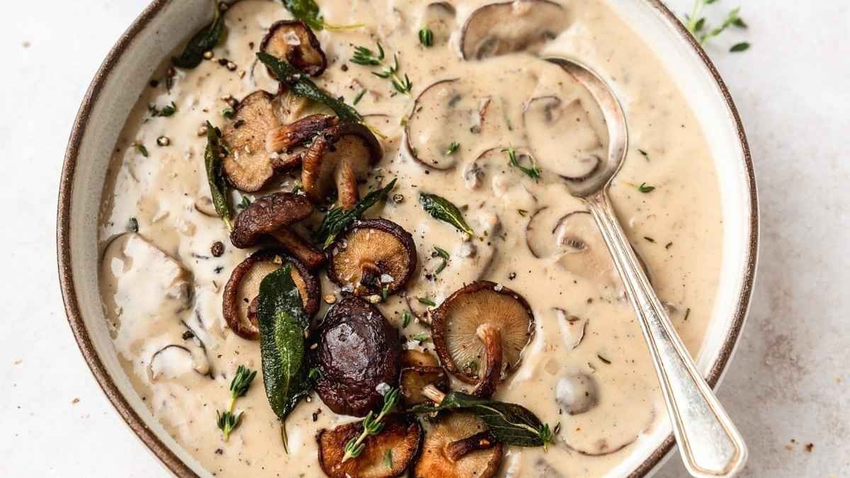 Mushroom Soup Recipe: A Cozy Fall Delight