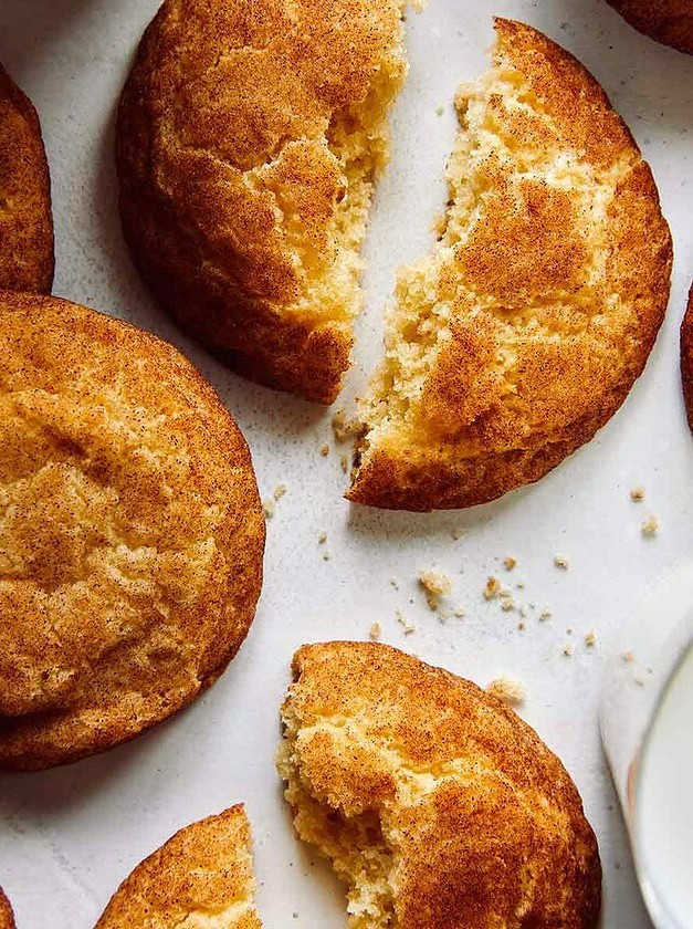 Cinnamon Sugar Delight: Soft & Chewy Cookies