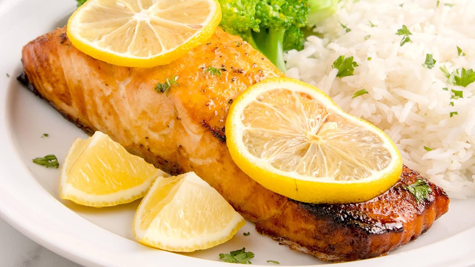 Garlic Lemon Air Fried Salmon Delight