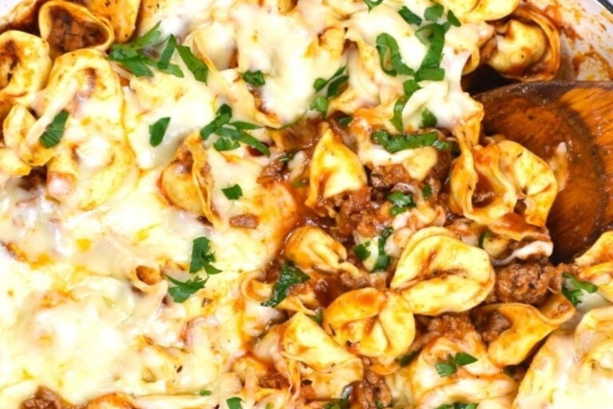 Tortellini in a Cheesy Meat Sauce