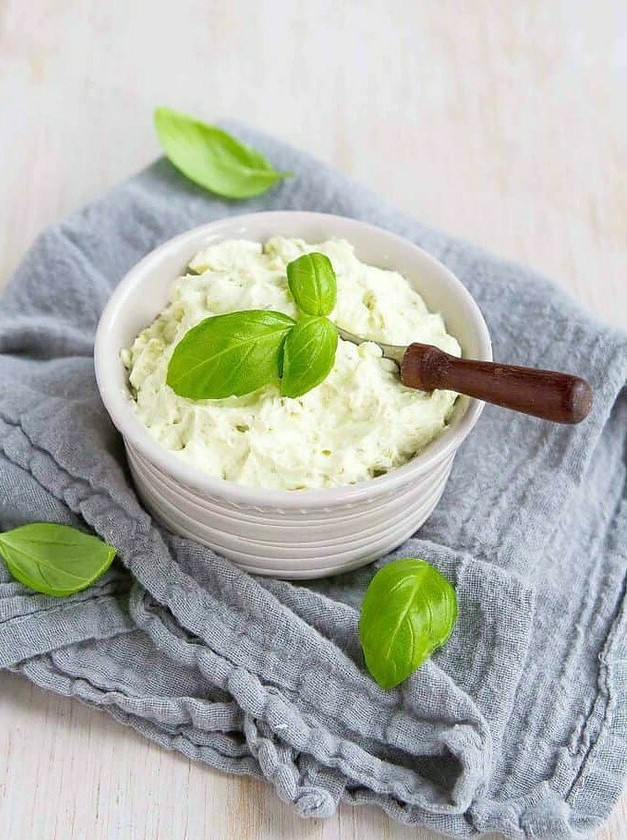 Pesto Cream Cheese Spread for Easy Snacking