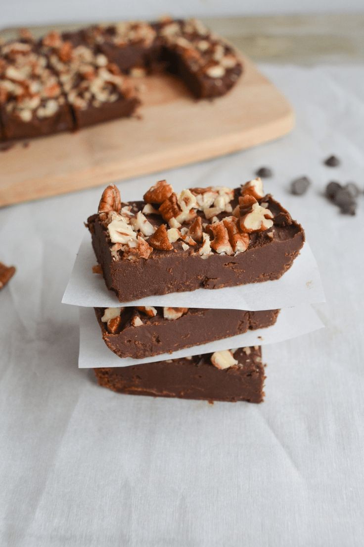 3-Ingredient Keto Chocolate Macadamias