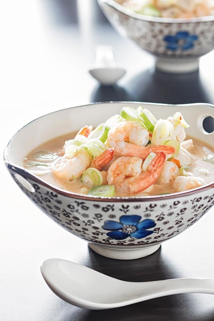 Shrimp and Chicken Paella Delight