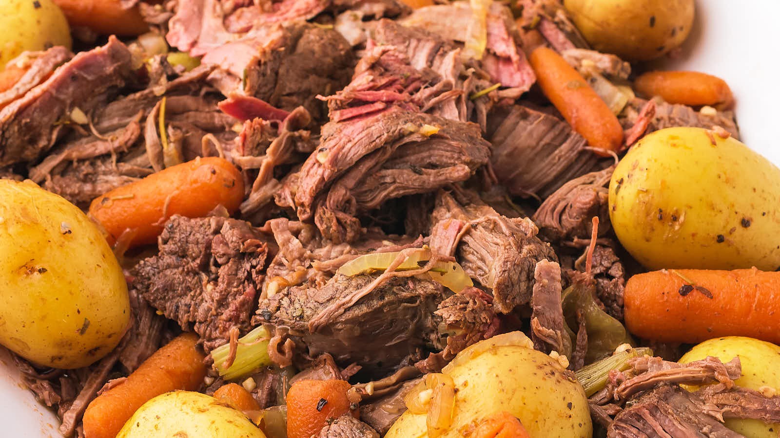 Tender Sirloin Crockpot Roast Delight