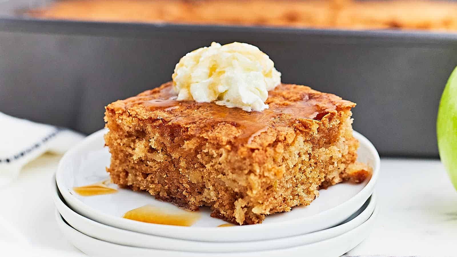 Easy Apple Pie-Inspired Cake