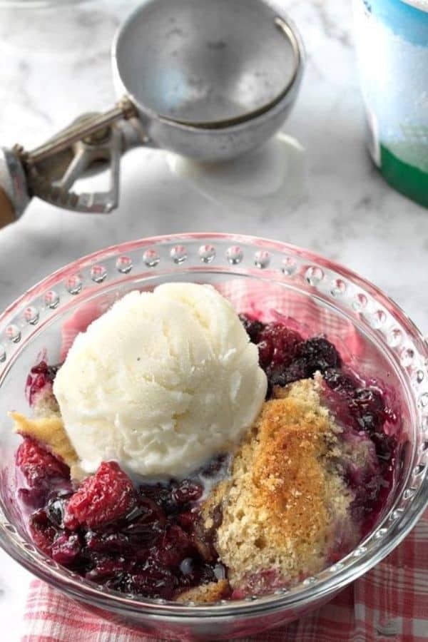 Slow Cooker Berry Cobbler Delight
