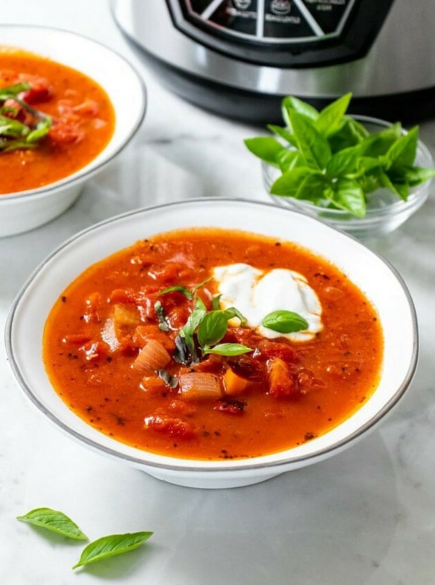 Creamy Low Calorie Tomato Soup Delight