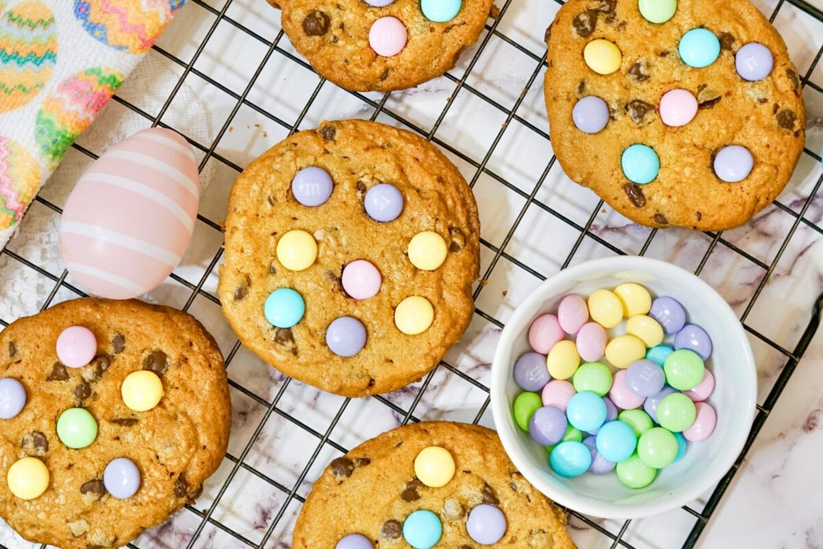 Springtime M&M Treats for Loved Ones