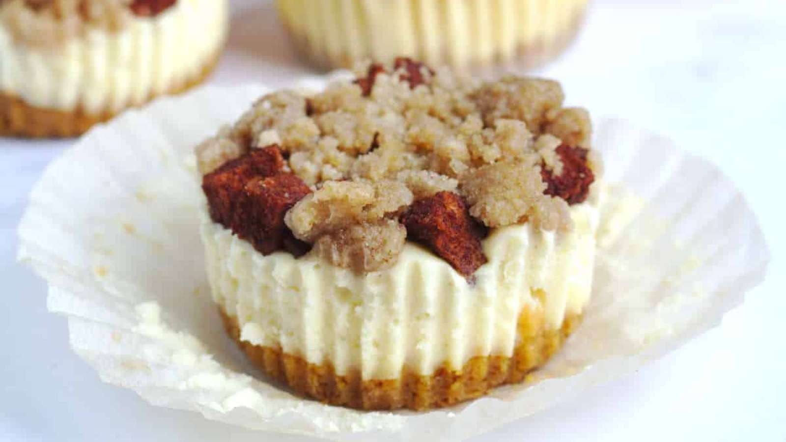 Mini Apple Crisp Cheesecakes Recipe