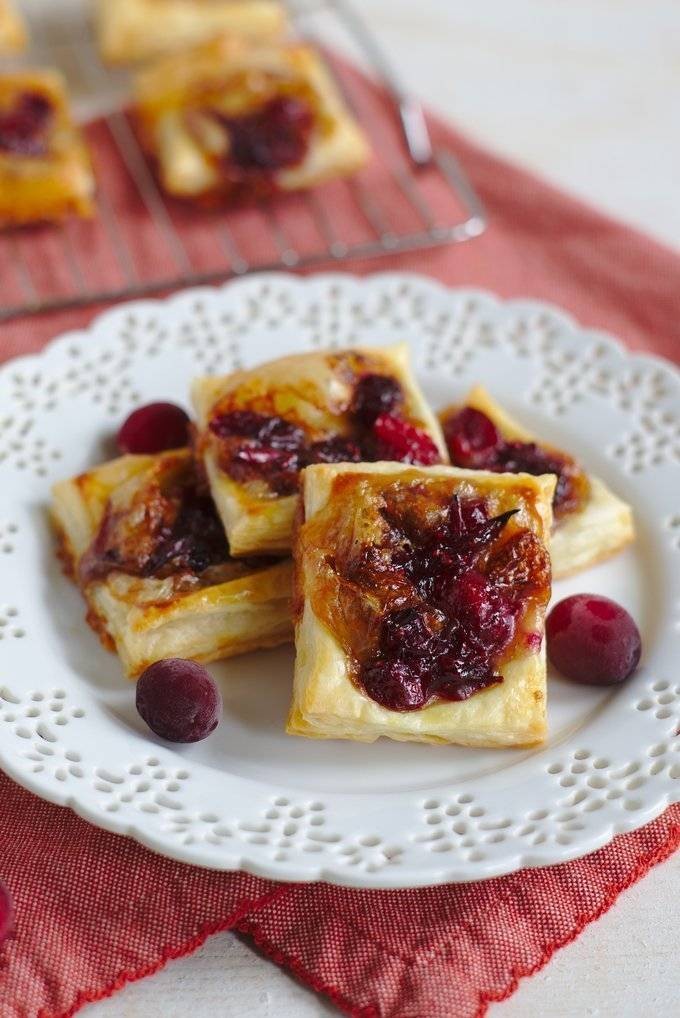Cranberry Brie Pastry Bites for Holiday Gatherings