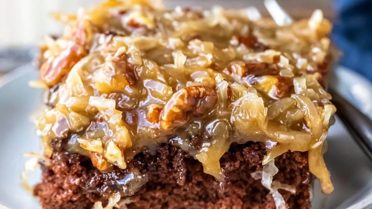 Easy Coconut Pecan German Chocolate Cake