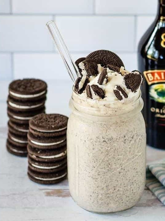 Baileys Creamy Cookies Shake
