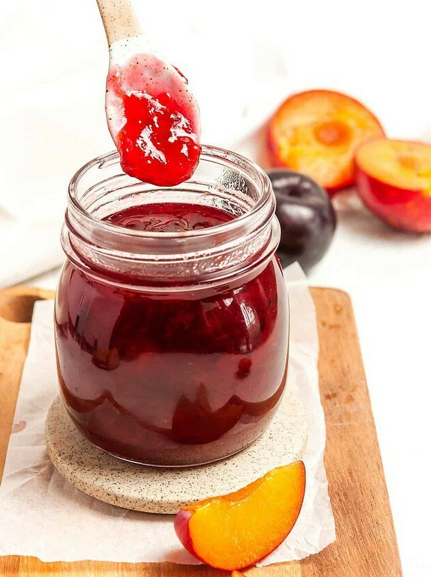 Simple Homemade Plum Preserves Recipe
