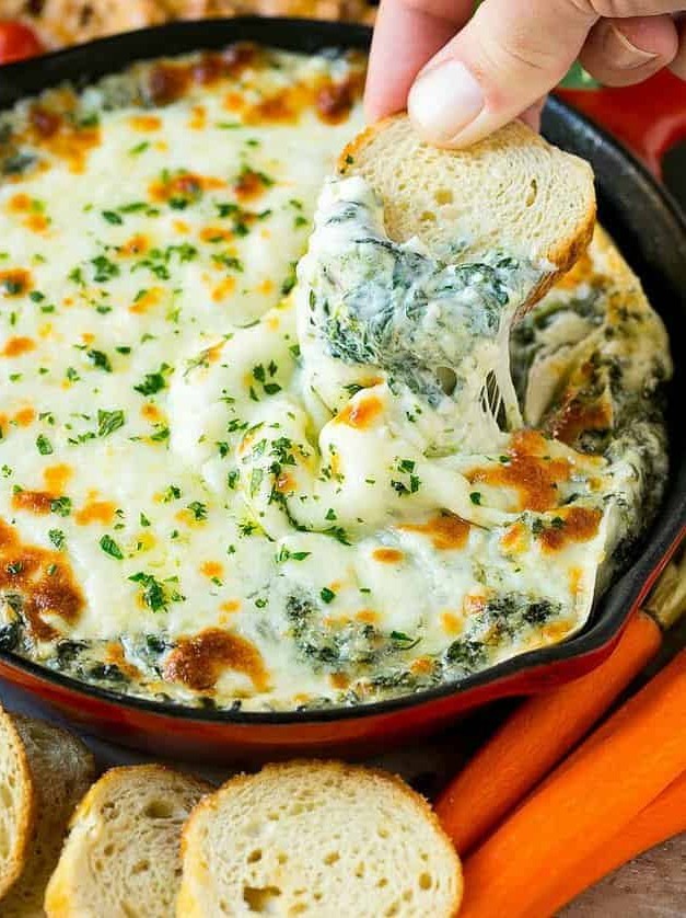 Cheesy Spinach Dip for Parties