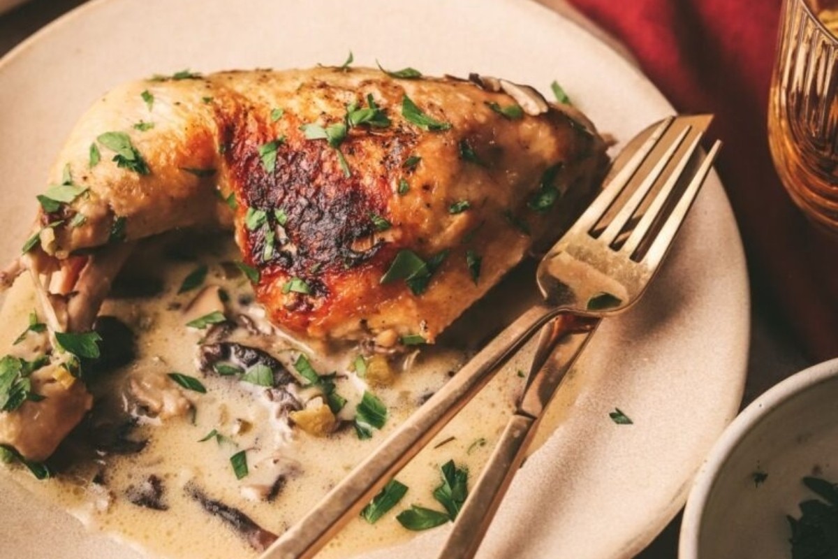 French Chicken in Creamy White Wine Sauce