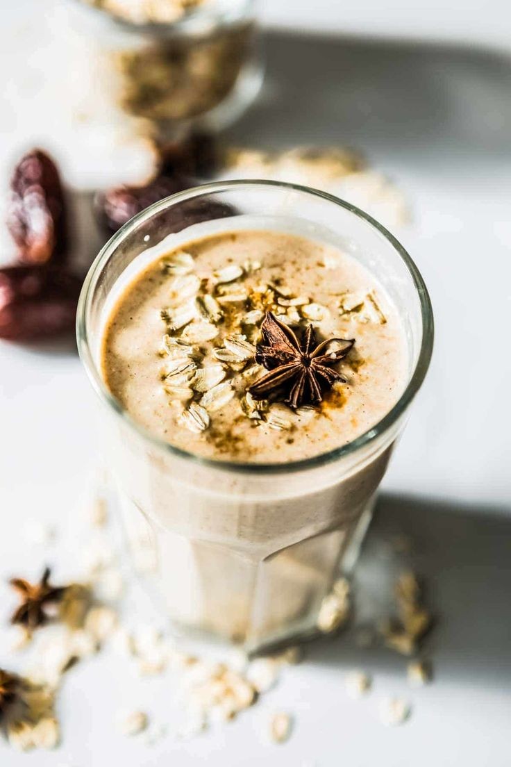 Date Delight Smoothie with Vanilla Twist