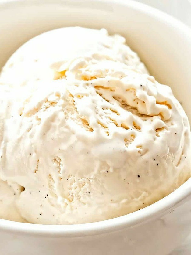 Easy No-Churn Vanilla Bean Cream