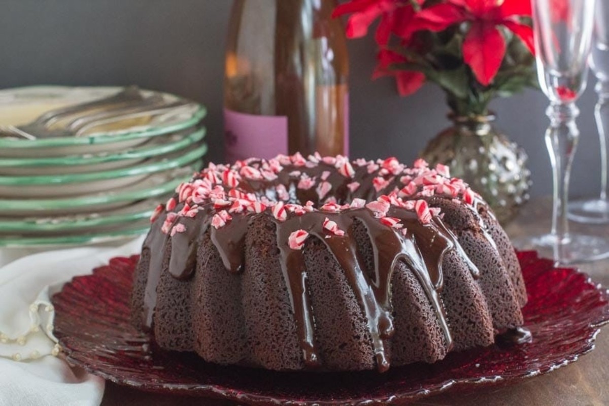 Peppermint Swirl Chocolate Winter Wonder Cake