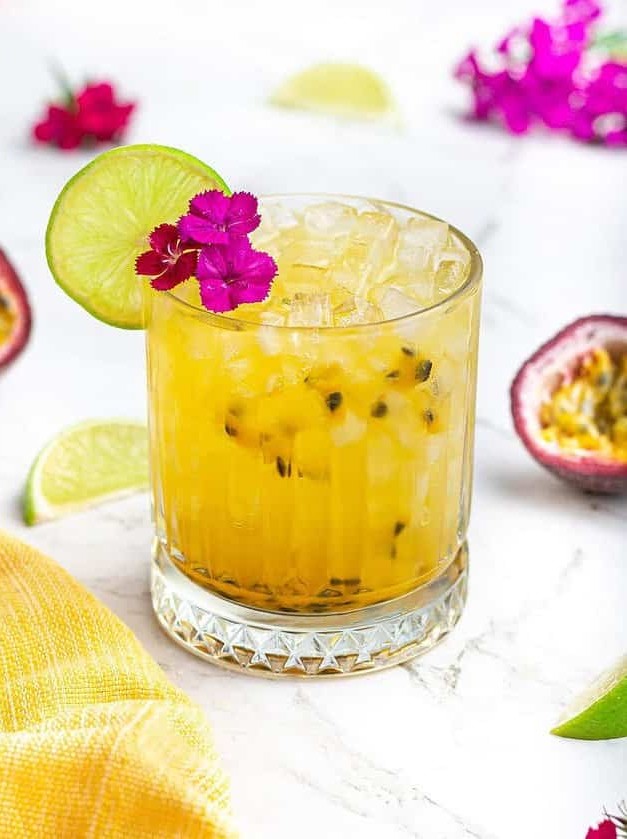 Passionfruit Spritzer: A Refreshing Summer Drink