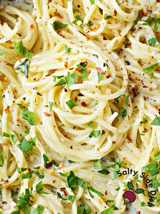 Creamy Garlic Bucatini Pasta Bake