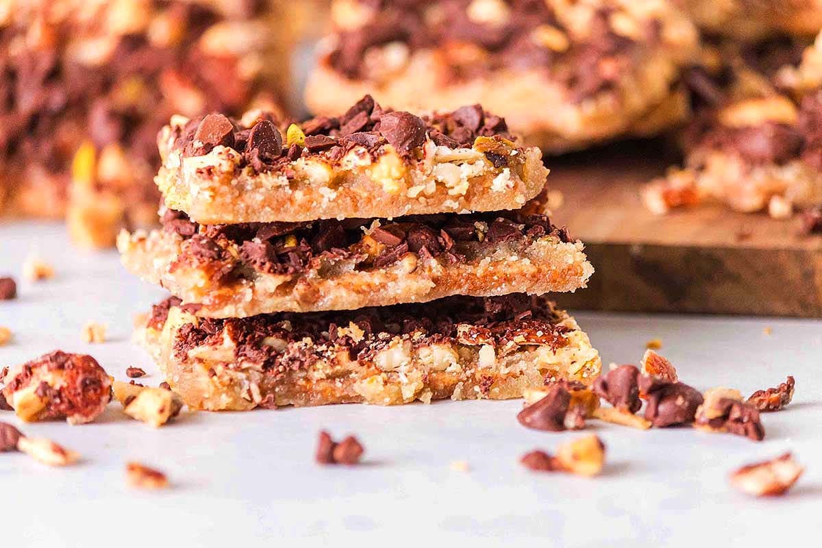 Addictive Christmas Crack Graham Bars