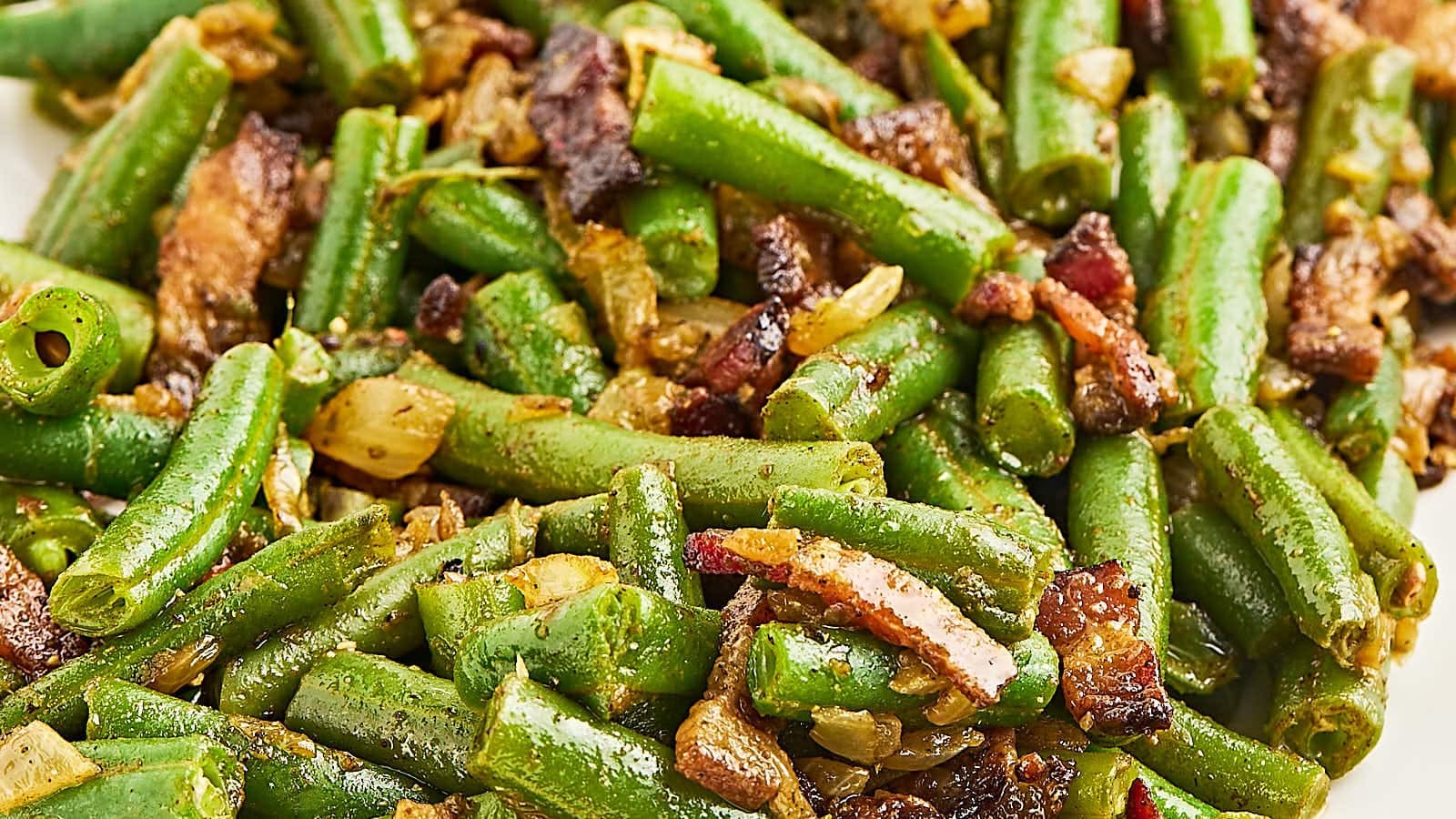 Bacon Saute with Crisp Green Beans