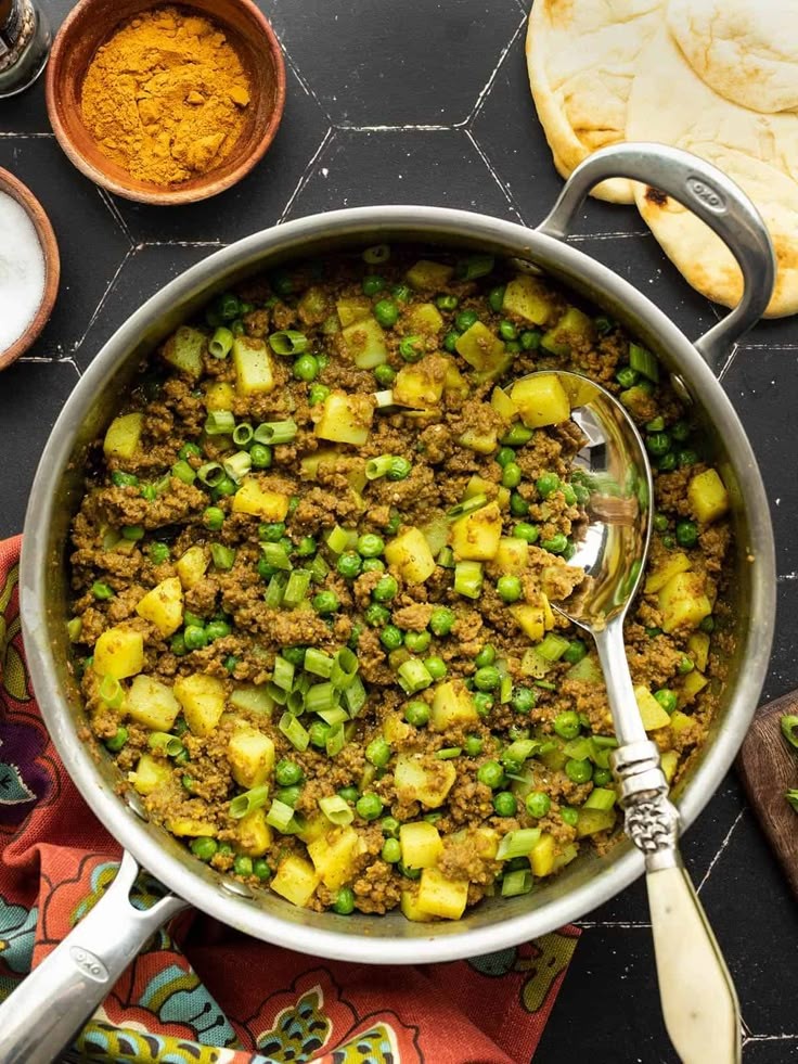 Pakistani Spiced Beef Meatball Curry
