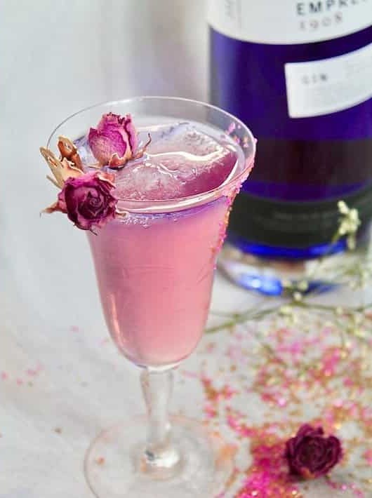 Rose-Tinted Sparkling Cocktail Delight