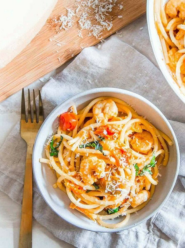 Quick Garlic Shrimp Pasta Bites