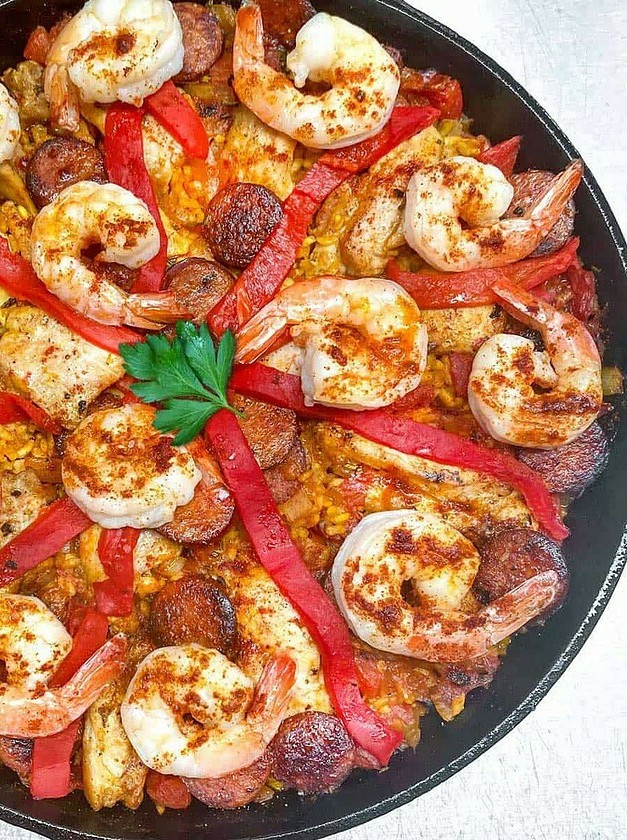 Spanish-Style One-Pan Chicken Paella
