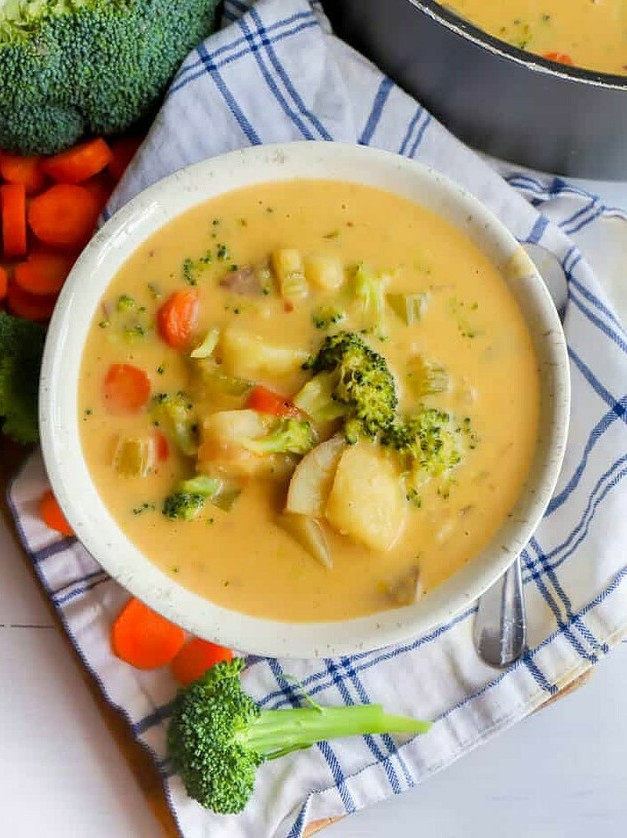 Cheesy Broccoli & Potato Delight Soup