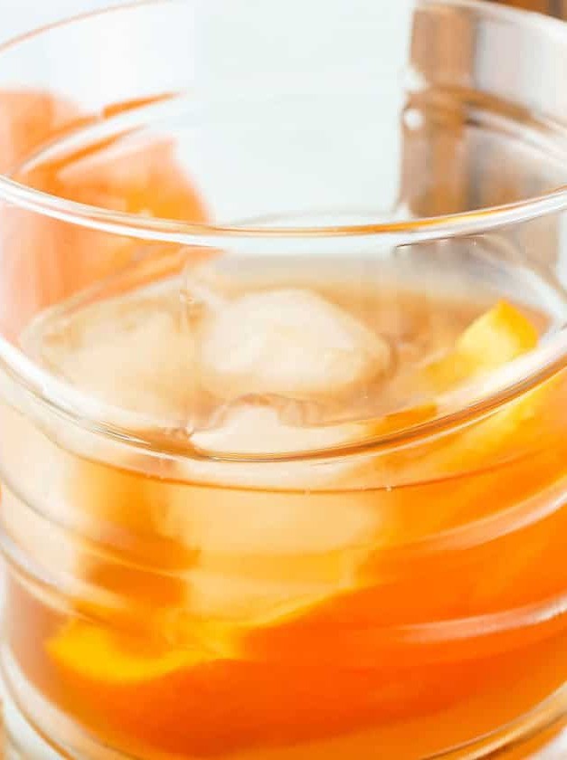 Bourbon Classic: A Timeless Whiskey Drink