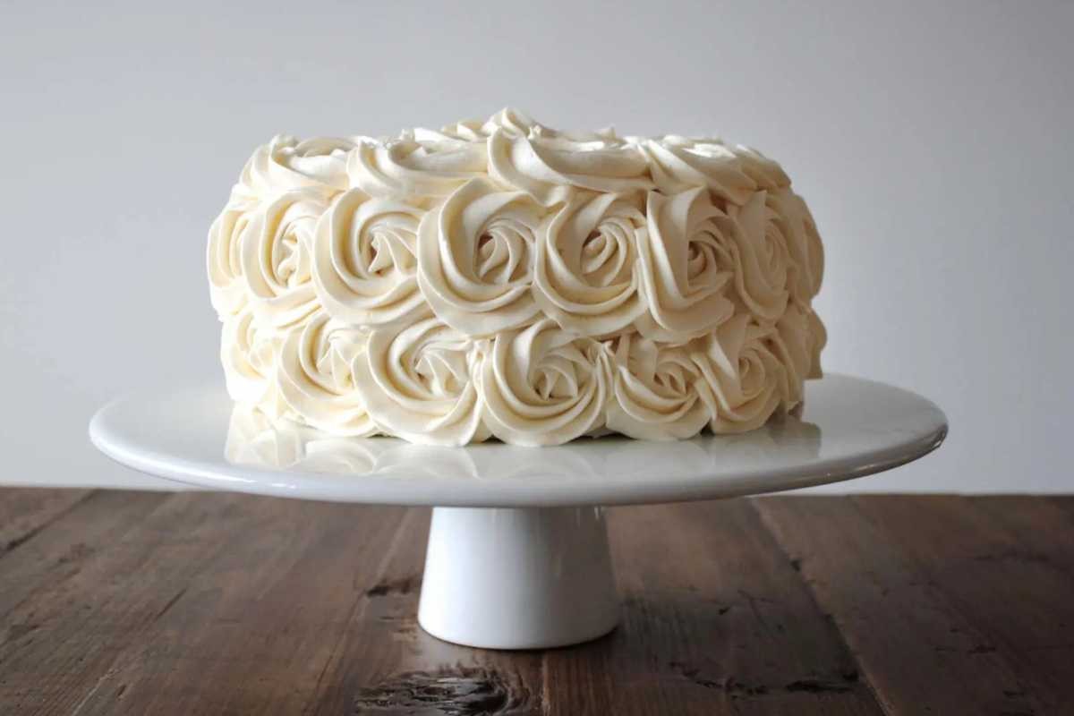 Easy Vanilla Buttercream in 4 Ingredients